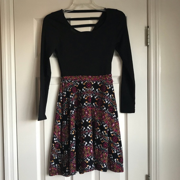 Charlotte Russe Dresses & Skirts - NEW Charlotte Russe Geometric Dress